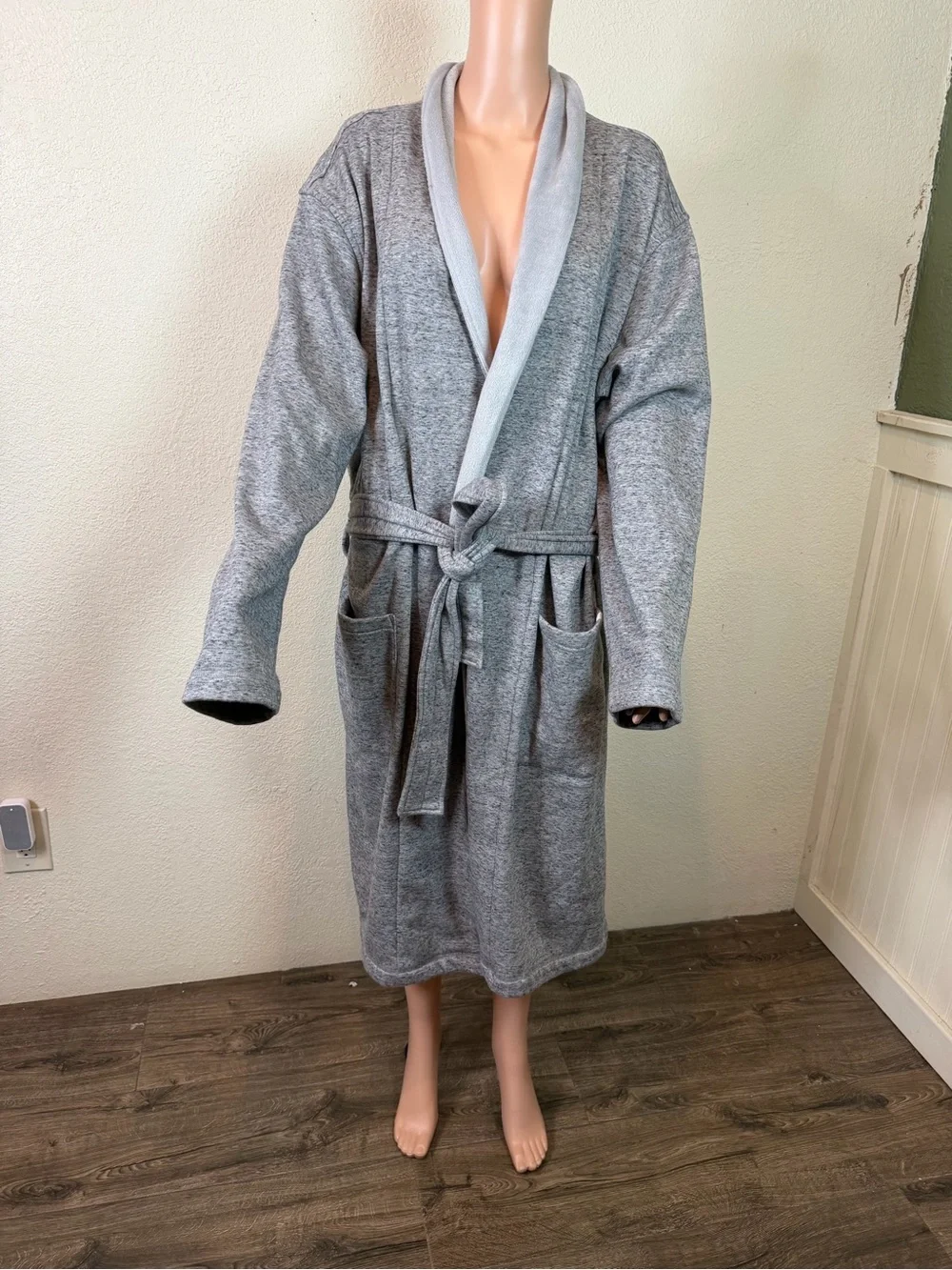 UGG Grey Bathrobe Size Medium/Large Unisex